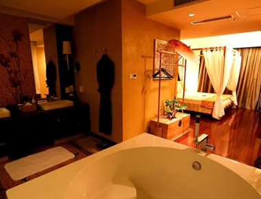 合肥养生会所的黄昏恋：当爱情遇上八十岁